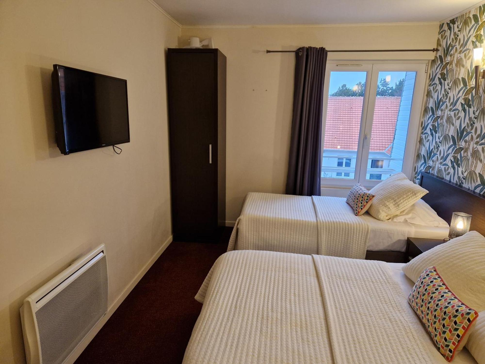 Hotel Bal Tournehem ภายนอก รูปภาพ