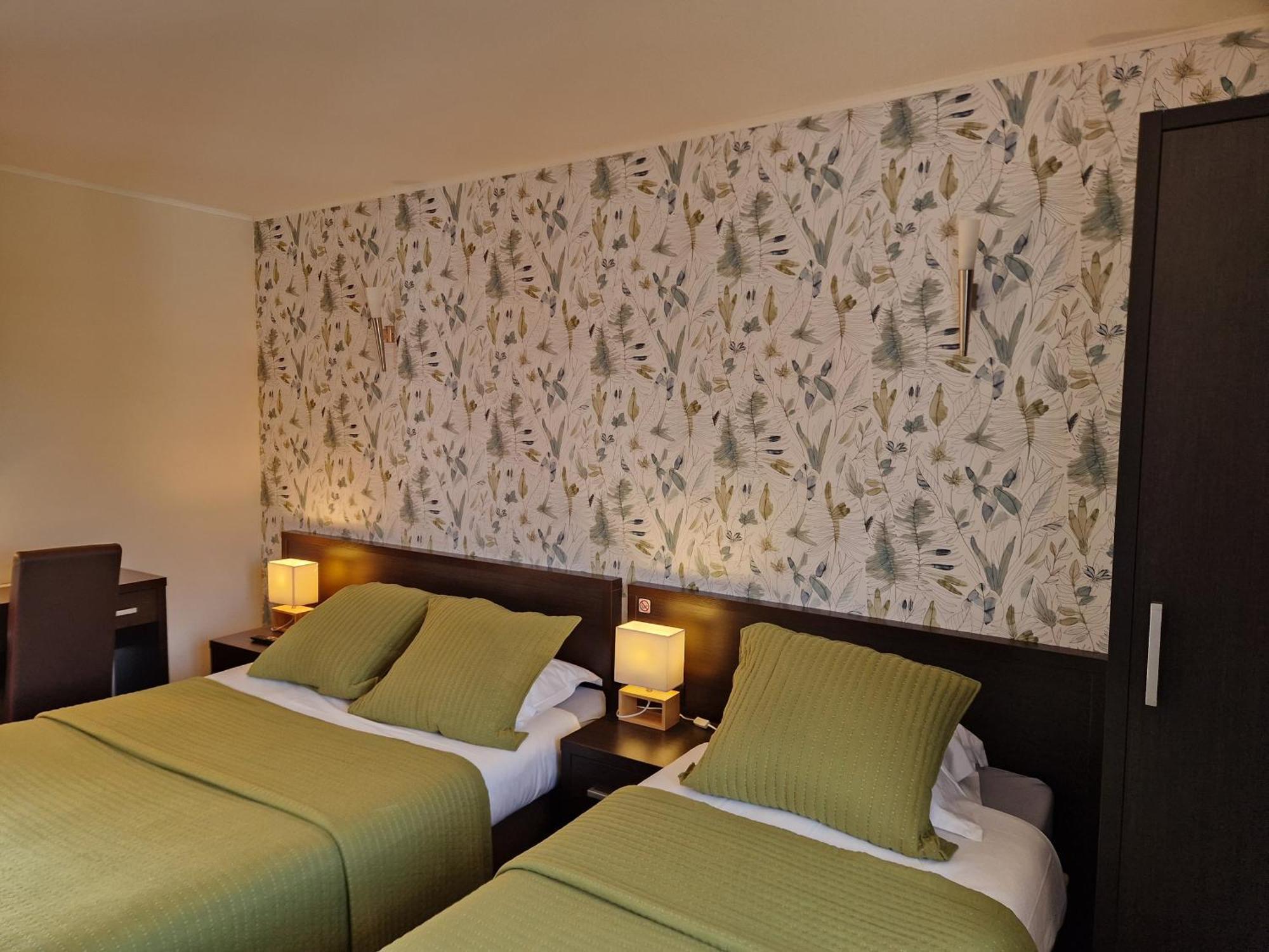 Hotel Bal Tournehem ภายนอก รูปภาพ